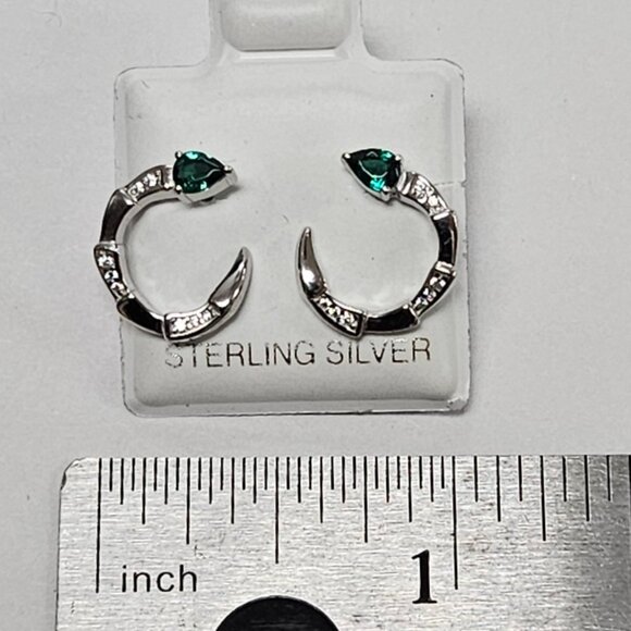 925 Silver Ladies scorpion ZC emerald stud earring - Picture 8 of 8